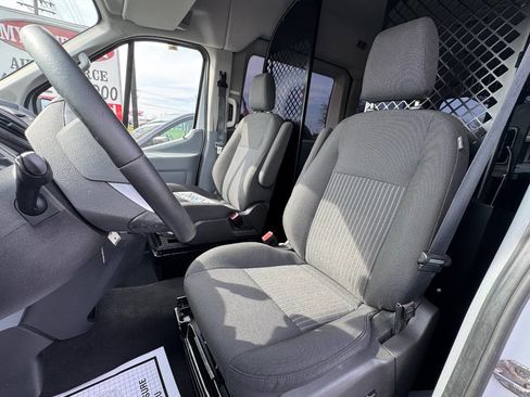 Used 2015 Ford Transit 150 XLT image 14