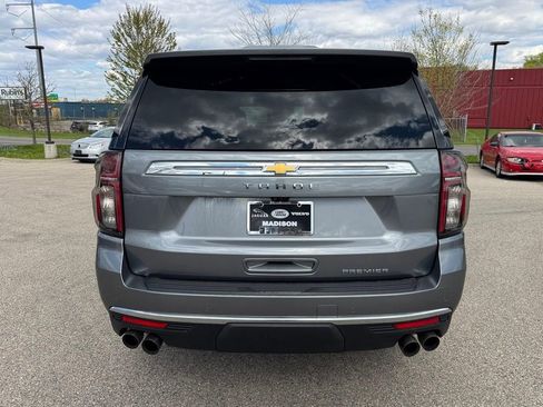 Used 2021 Chevrolet Tahoe Premier w/ Premium Package AWD/4WD image 3