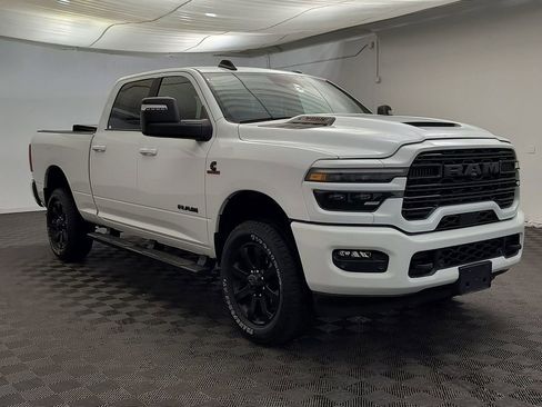 Used 2025 RAM 2500 Laramie w/ Night Edition image 7