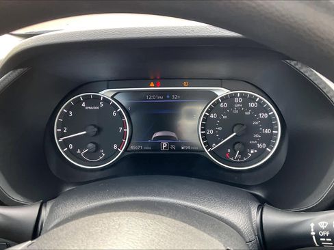 Used 2024 Nissan Sentra SV image 25