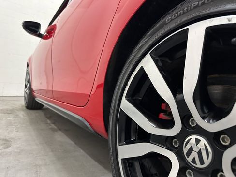 Used 2012 Volkswagen GTI 4-Door FWD image 12