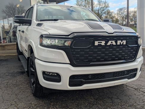Used 2025 RAM 1500 Big Horn AWD/4WD image 2