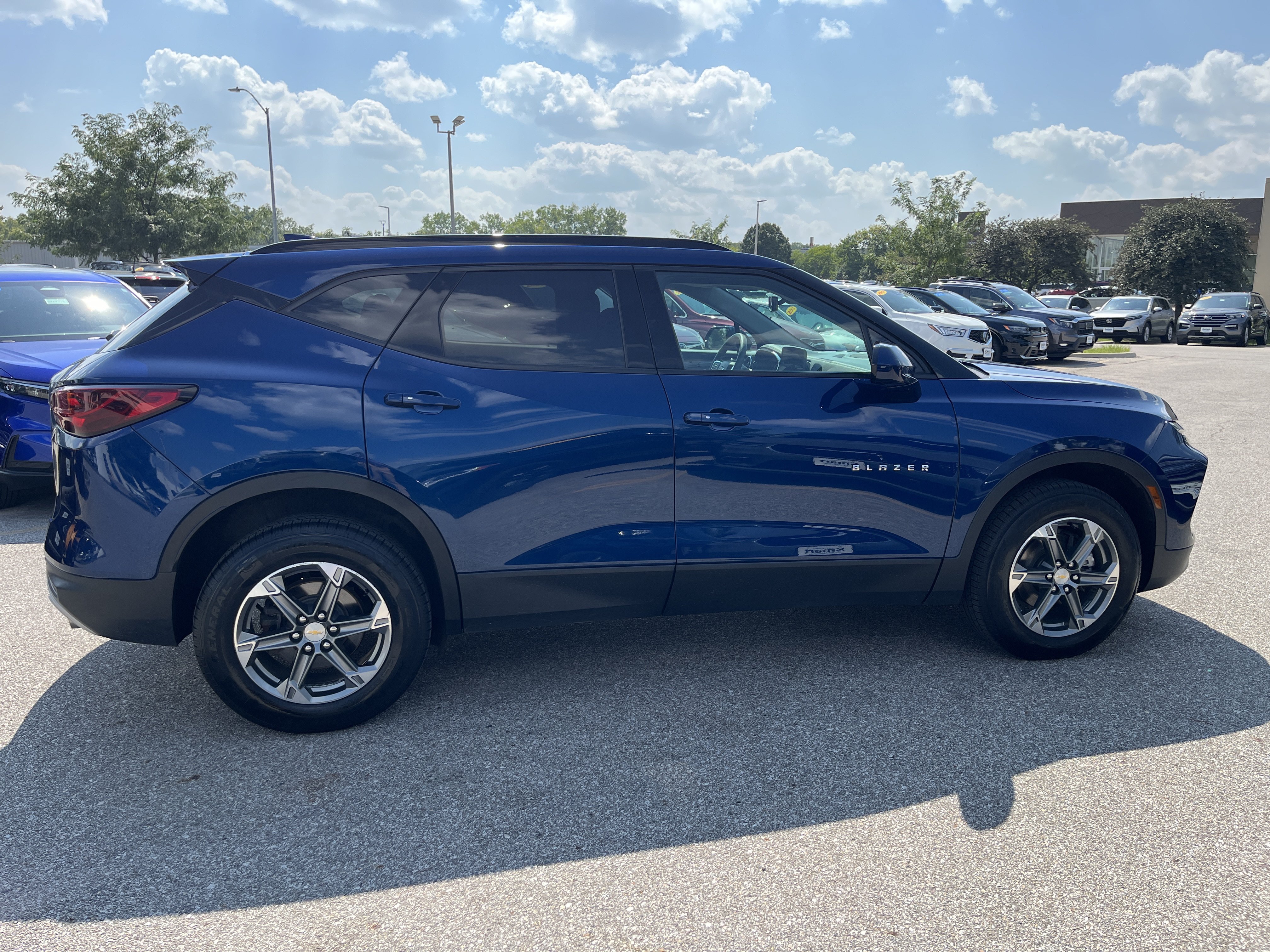 Used 2023 Chevrolet Blazer LT w/ Convenience Package AWD/4WD image 4