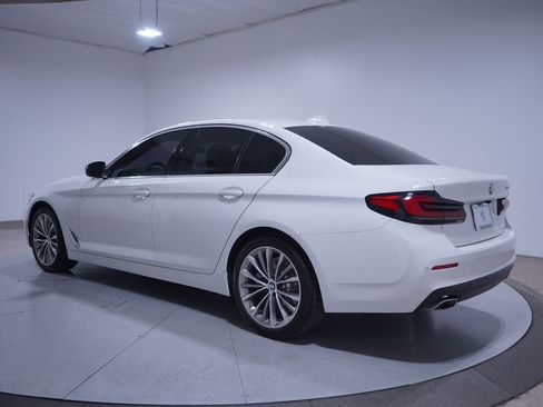 Used 2022 BMW 530i w/ Convenience Package image 3