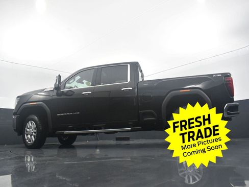 Used 2024 GMC Sierra 2500 SLT w/ SLT Premium Package image 38