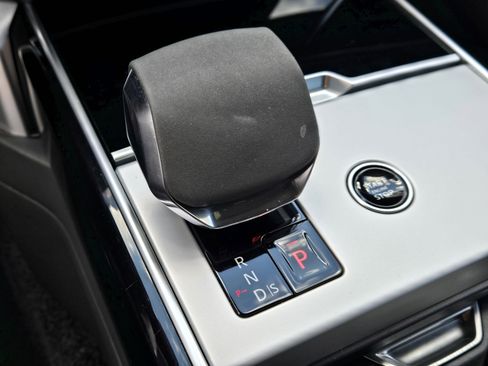 Certified 2024 Land Rover Range Rover SE image 22