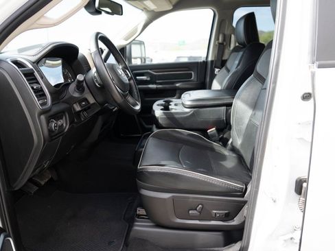 Used 2024 RAM 2500 Laramie AWD/4WD image 14