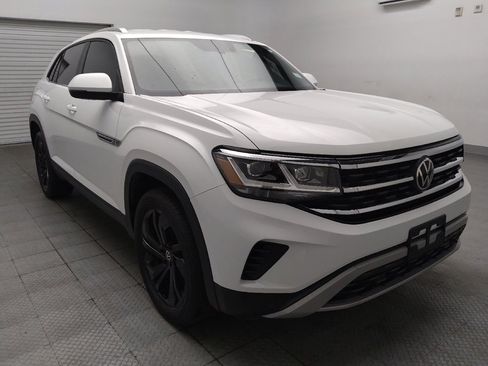 Used 2023 Volkswagen Atlas Cross Sport SE FWD image 13