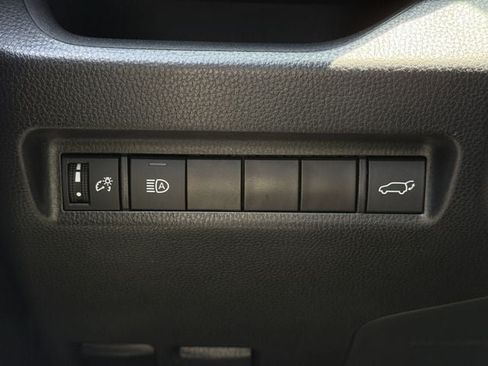 Used 2022 Toyota RAV4 XLE Premium FWD image 23