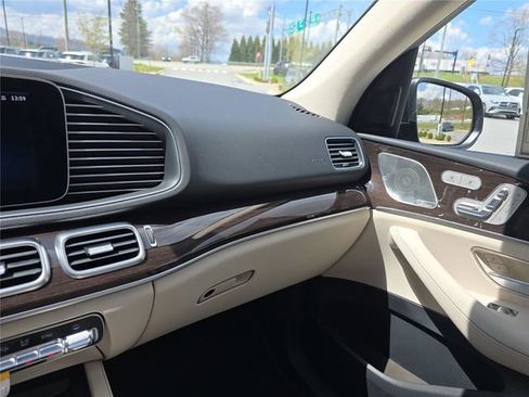New 2026 Mercedes-Benz GLE 450 4MATIC image 26