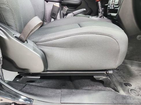 Used 2021 Jeep Wrangler Unlimited Sport image 38