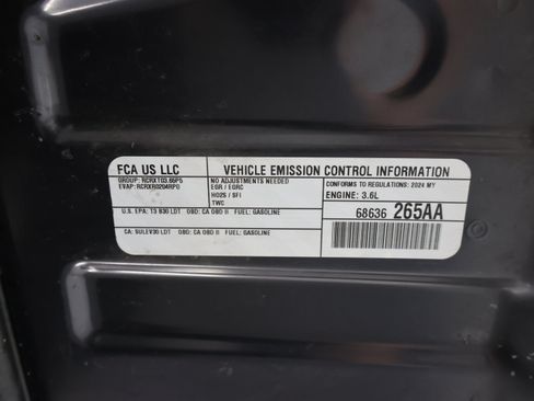 Used 2024 Jeep Grand Cherokee Summit AWD/4WD image 28