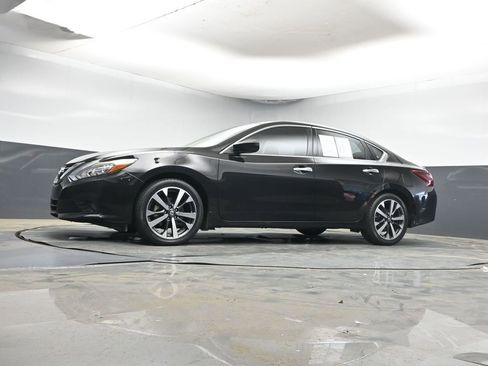 Used 2017 Nissan Altima 2.5 SR image 26