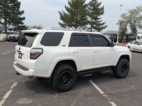 Used 2017 Toyota 4Runner SR5 Premium AWD/4WD image 5