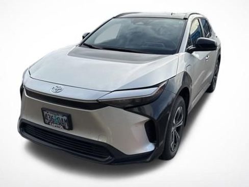 Used 2024 Toyota bZ4X XLE w/ Weather Package image 5