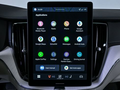 New 2026 Volvo XC60 B5 Ultra w/ Protection Package Premier image 14