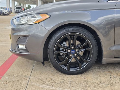 Used 2020 Ford Fusion SE w/ Equipment Group 151A FWD image 5