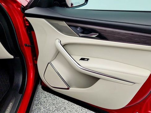 Used 2022 Jaguar F-PACE image 24