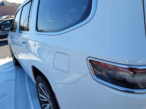 Used 2023 Jeep Grand Wagoneer Series III w/ Rear Seat Video Group 1 image 5