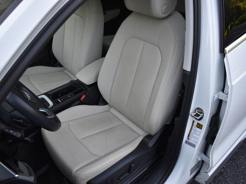 Used 2021 Audi Q3 2.0T Premium w/ Convenience Package AWD/4WD image 20
