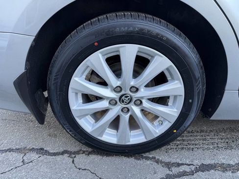 Used 2019 Toyota Camry LE image 11