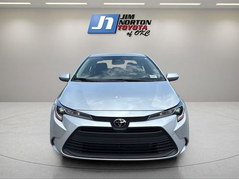 New 2026 Toyota Corolla LE FWD image 2