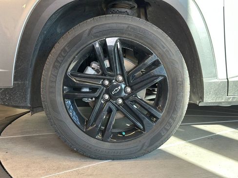 Used 2025 Chevrolet Trax ACTIV w/ Driver Confidence Package FWD image 24