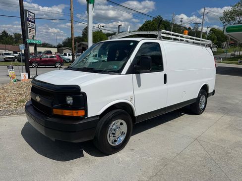 Used 2012 Chevrolet Express 2500 RWD image 2