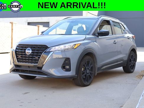 Used 2023 Nissan Kicks SR w/ SR Premium Package FWD image 1