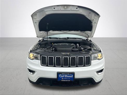 Used 2021 Jeep Grand Cherokee Laredo AWD/4WD image 4