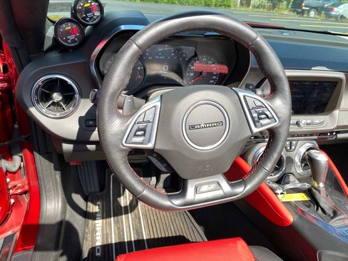 Used 2022 Chevrolet Camaro SS RWD image 15