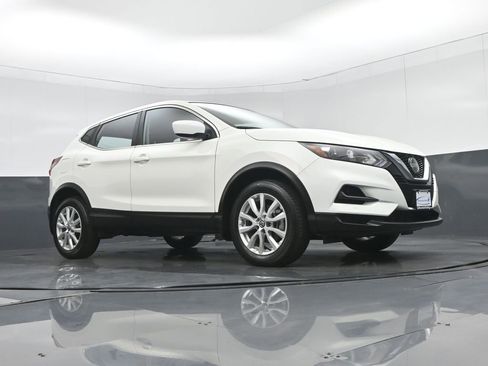 Used 2022 Nissan Rogue Sport S image 49