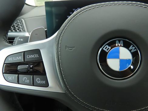Used 2026 BMW X5 sDrive40i w/ M Sport Package RWD image 12