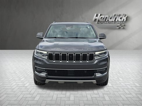 Used 2022 Jeep Wagoneer Series III w/ Premium Group I AWD/4WD image 3