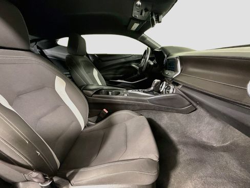 Used 2017 Chevrolet Camaro LT RWD image 27