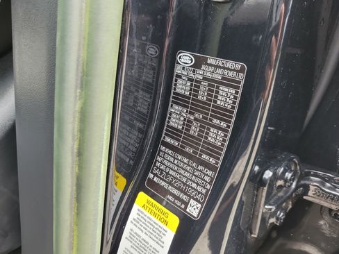 Used 2023 Land Rover Range Rover Evoque R-Dynamic SE image 31