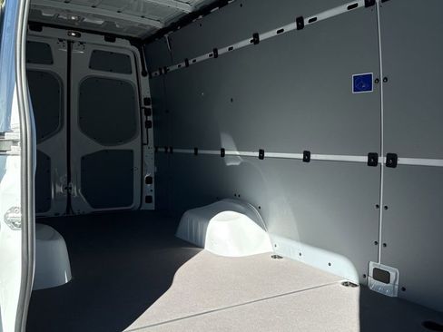 New 2025 Mercedes-Benz Sprinter 3500 image 18