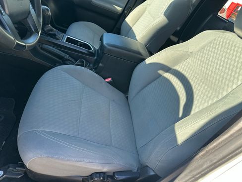 Used 2020 Toyota Tacoma SR5 image 8