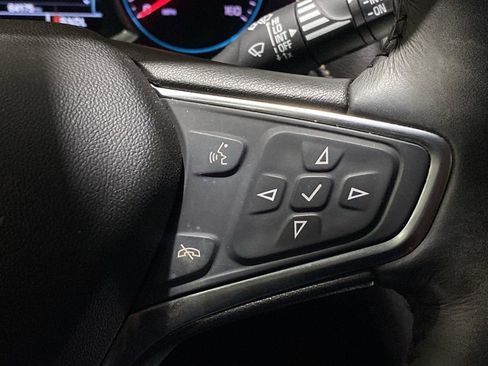 Used 2018 Chevrolet Equinox Premier image 10