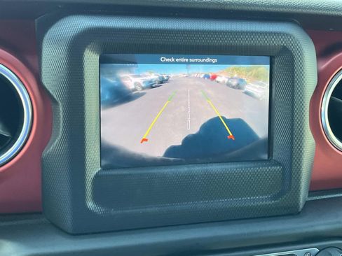 Used 2021 Jeep Wrangler Unlimited Rubicon image 35