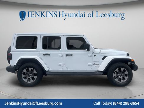 Used 2020 Jeep Wrangler Unlimited Sahara AWD/4WD image 2