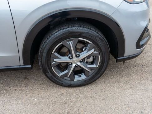 Used 2024 Honda HR-V EX-L image 12