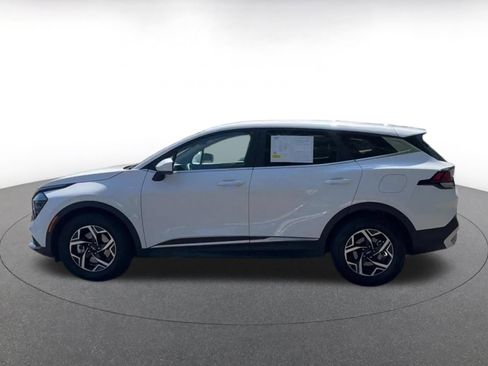 Used 2025 Kia Sportage LX FWD image 9