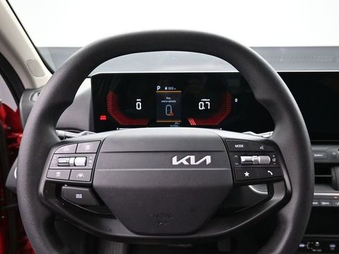 Used 2025 Kia K4 FWD image 20