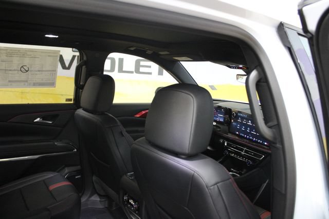 New 2026 Chevrolet Traverse RS w/ LPO, Floor Liner Package AWD/4WD image 10