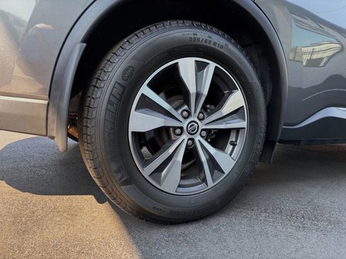 Used 2022 Nissan Murano S image 18