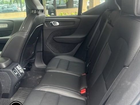 Used 2024 Volvo XC40 B5 Plus w/ Protection Package Premier AWD/4WD image 7
