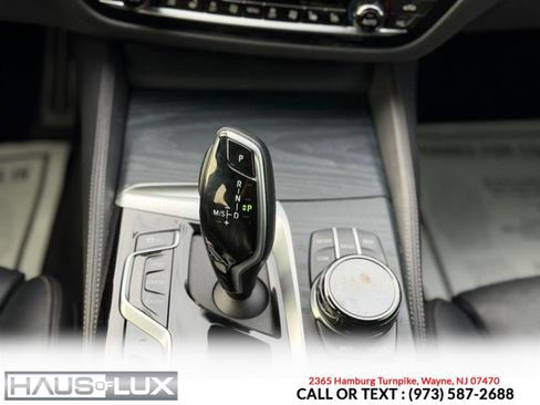 Used 2021 BMW M550i xDrive w/ Dynamic Handling Package image 33
