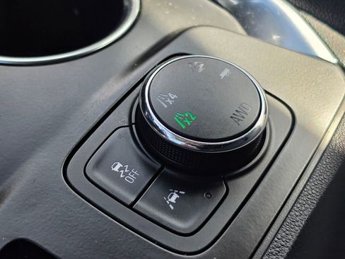 Used 2021 Chevrolet Traverse High Country AWD/4WD image 27