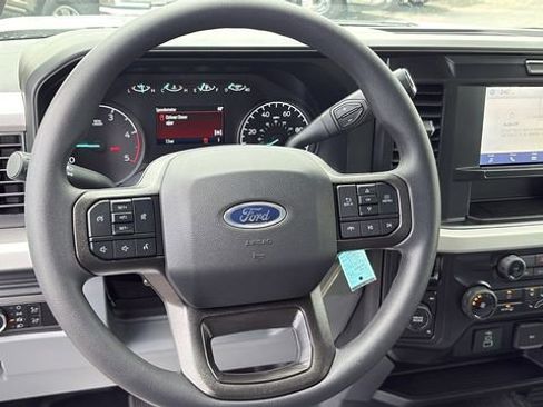 New 2026 Ford F250 XL w/ XL Chrome Package AWD/4WD image 17